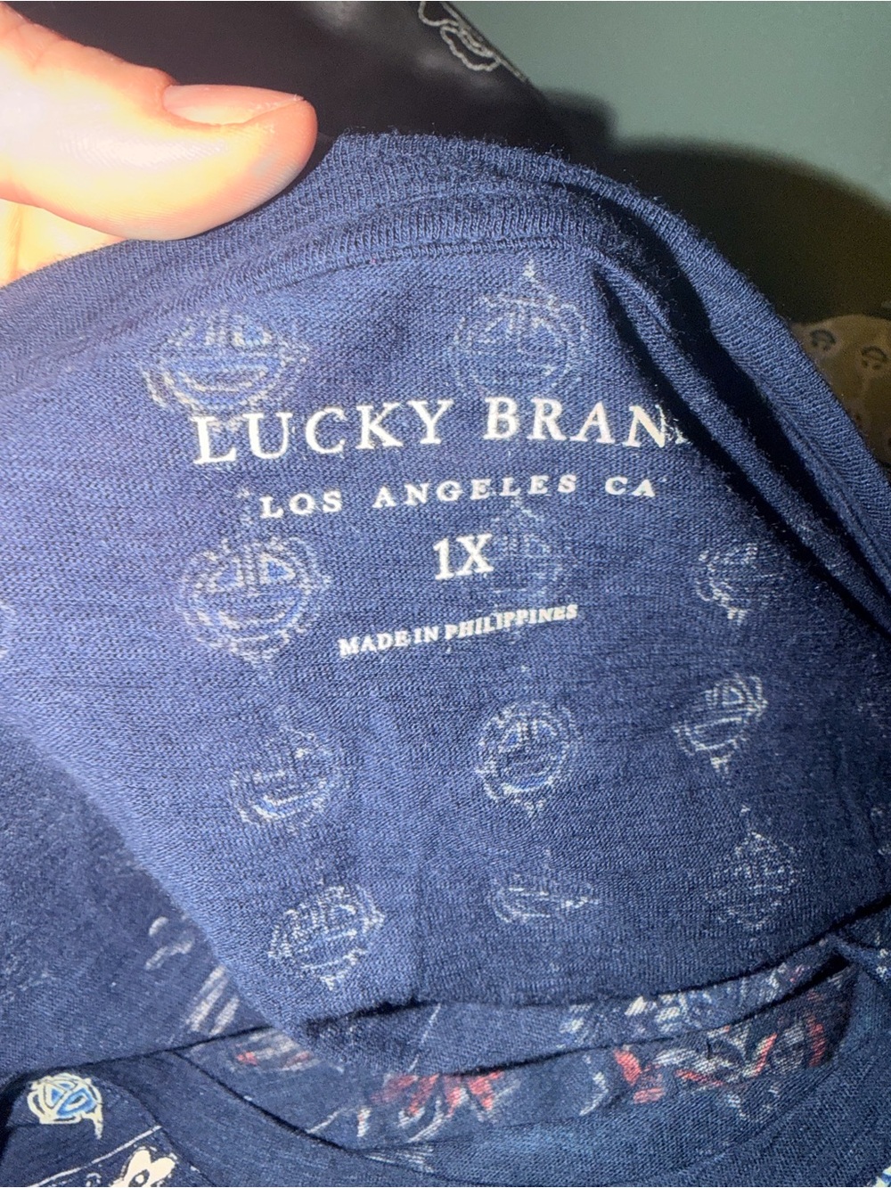 NWT Lucky Brand Boho Medallion Print Tee Navy Multi Size 1X MSRP $39.50 - Picture 4 of 6